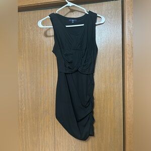Black sleeveless tank